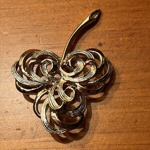 Sarah Coventry Vintage Brooch